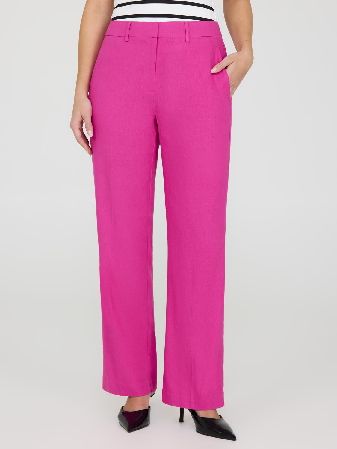 Wide-Leg Linen Pants